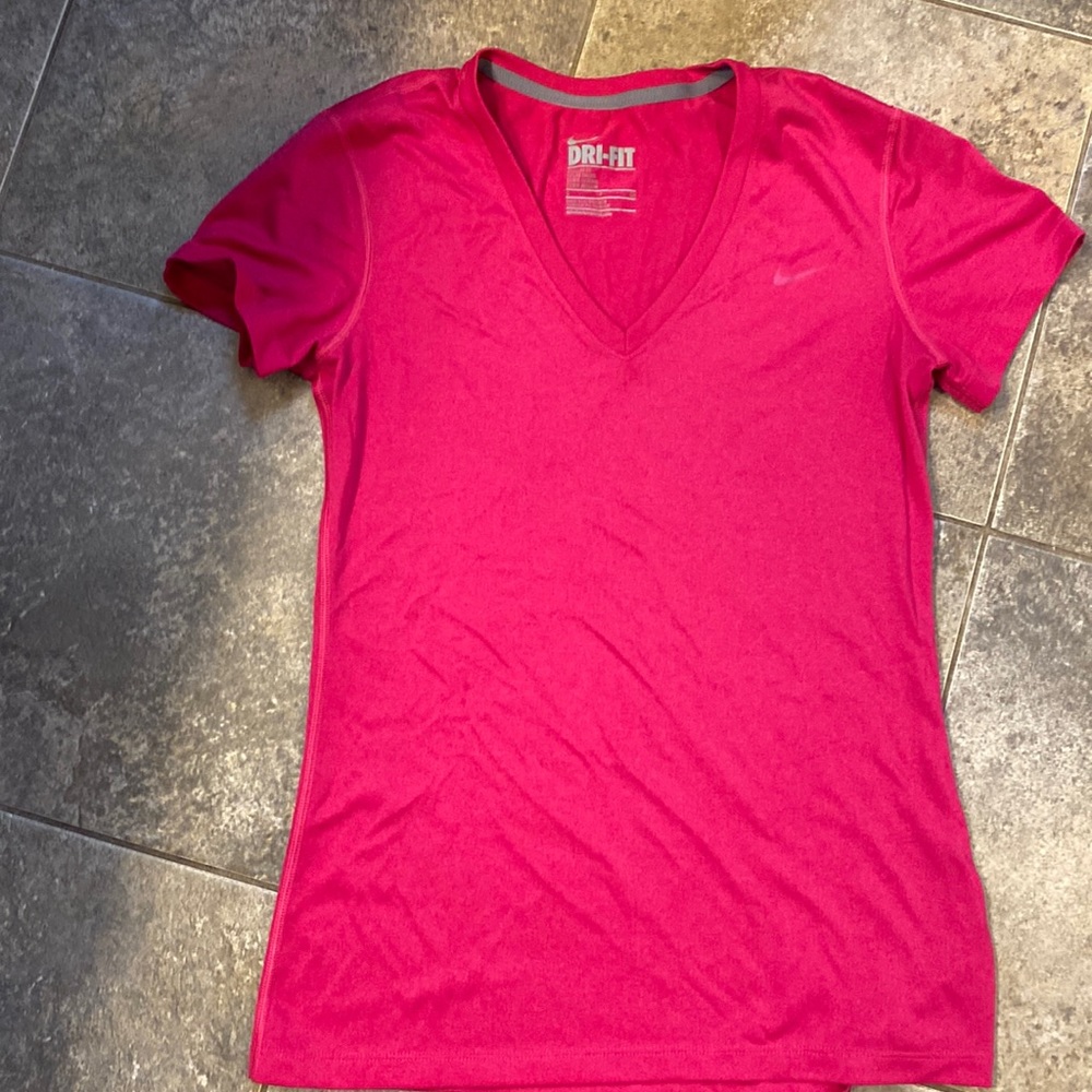 Womens Nike size M vneck dry fit shirt